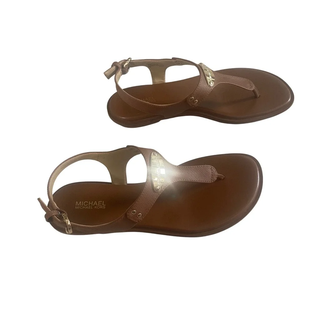 Michael Kors MK Plate Thong Sandals in Luggage‎ Saffiano Leather – Size 8M